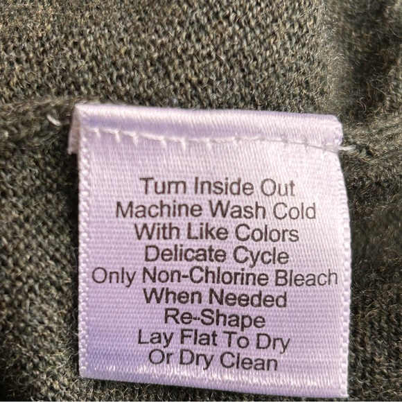 Jos. A. Bank Traveler Quarter Zip Merino Wool Sweater - Picture 9 of 12